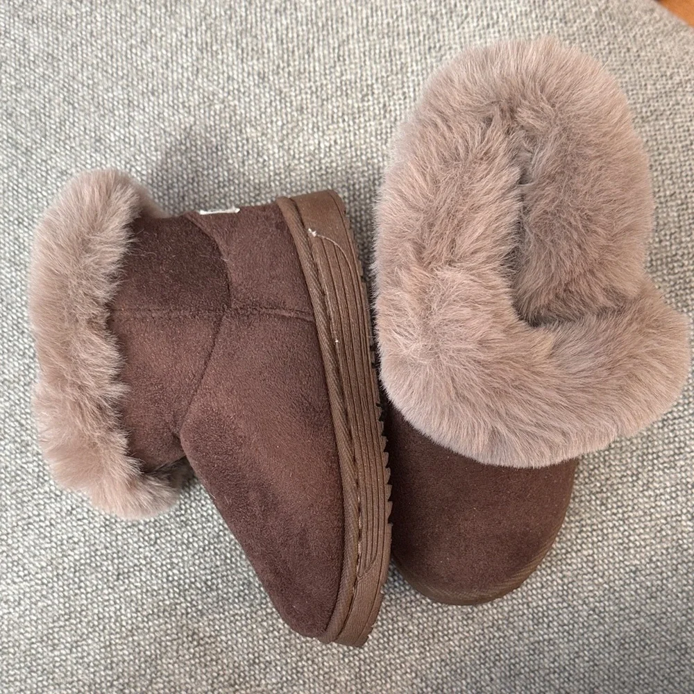 Kids 12 faux Fur-Lined Boots - Picture 1 of 5